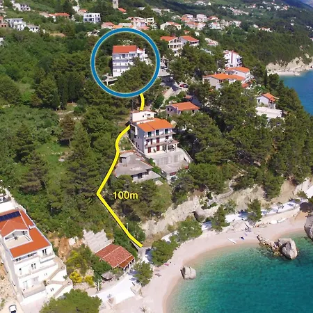 Apartman 10 *