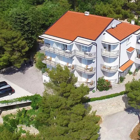 Apartman 10 Brela