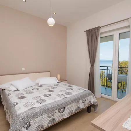 Apartment 10 *