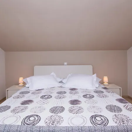 Apartment 10 Brela