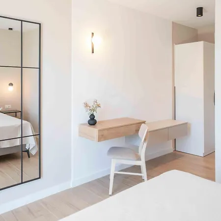 10 Apartment *