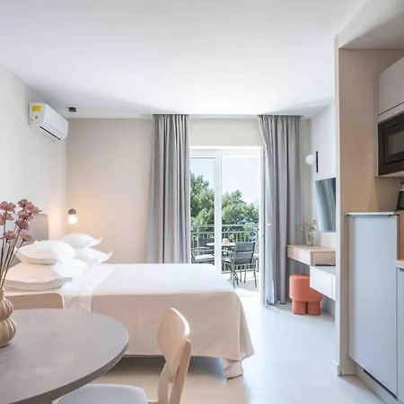10 Apartment
