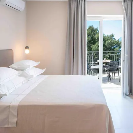 Apartment 10