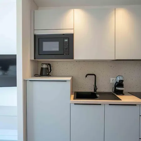 10 Apartment